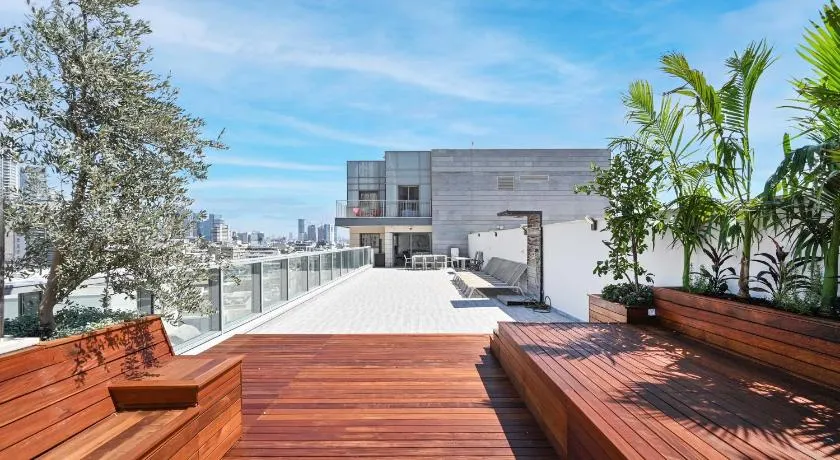 Modern Sky Penthouse 3BR with parking by HolyGuest - Image 1