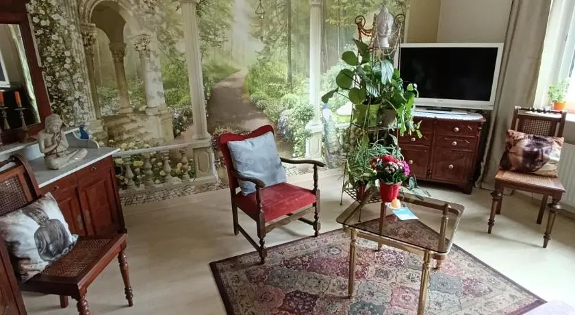 Weltoffenes privates Gästezimmer bei LGBTQ freundlichen Gastgeber der mit in der Wohnung lebt - Image 1