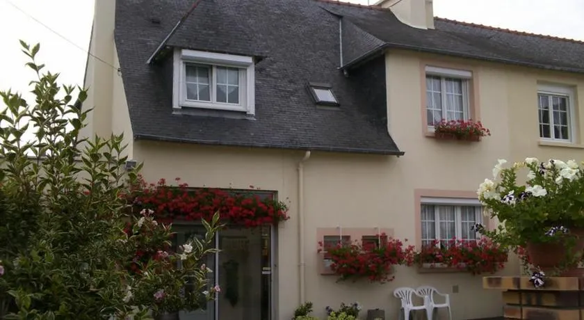 A La Bonne Adresse - Image 1