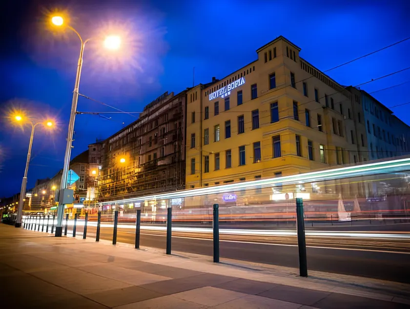 Hotel Sofia by The Railway Station Wroclaw - Image 1