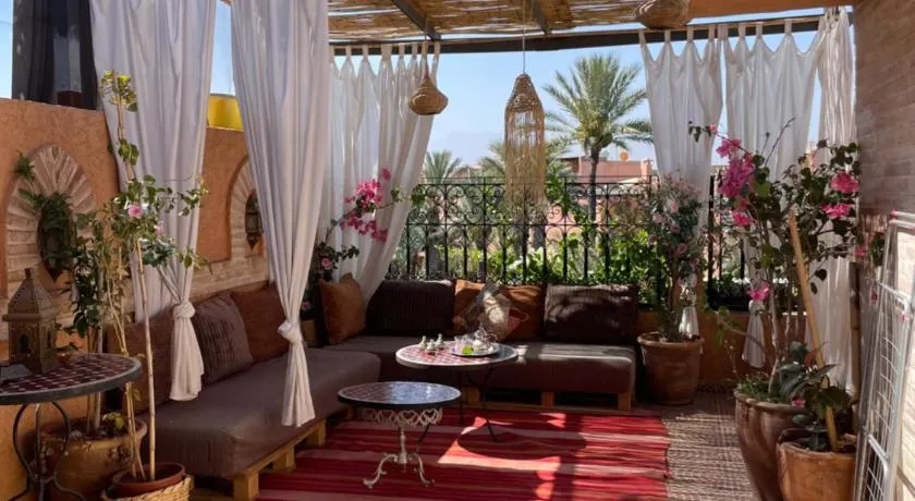 Riad Palmier fleuri - Image 1