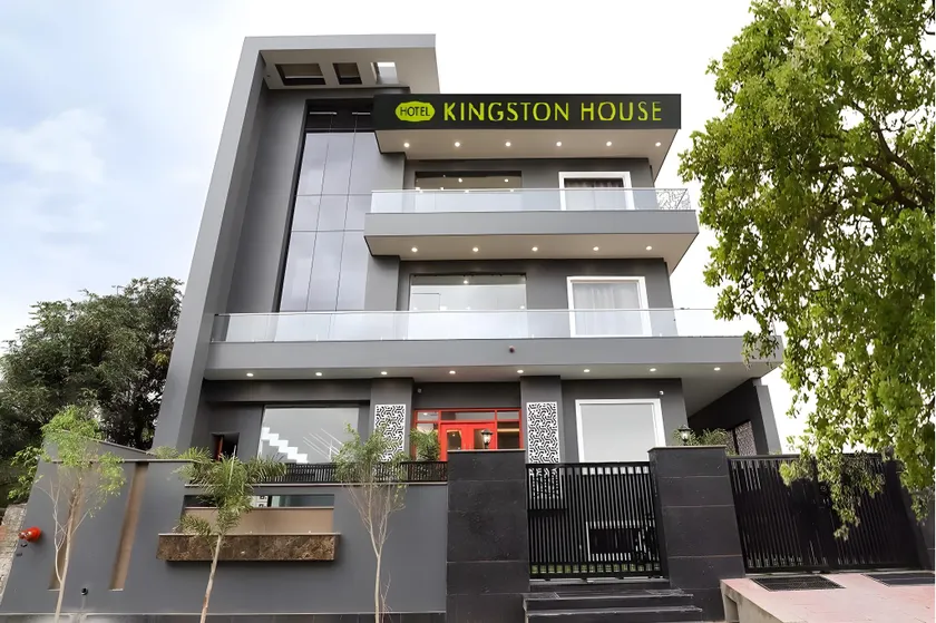 Hotel Kingston House - Near Shaheed Path and Ayodhya Road - Image 1