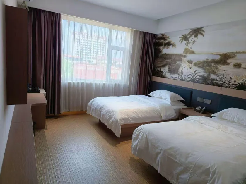 Star Hotel - Image 1