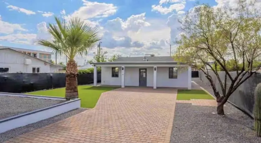 Affordable Modern Home Near Airport! Private AZ - Image 1