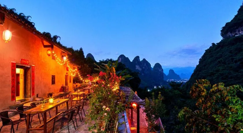 Yangshuo Yunshe Mountain Guesthouse - Image 1