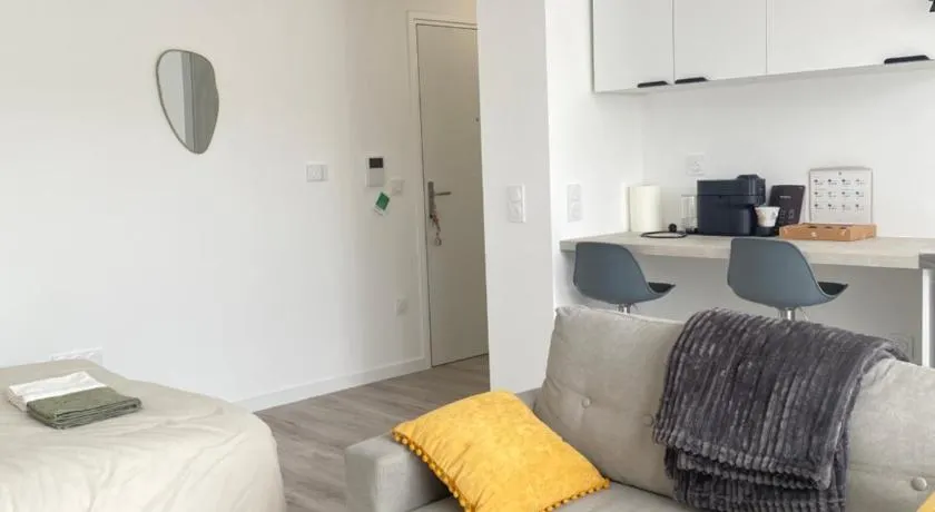 Studio cosy situé à Bois Colombes - Image 1