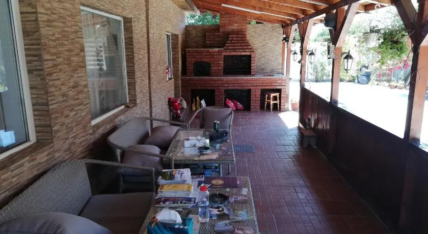 Pensiunea Casa Bianca-Târgu Jiu - Image 1
