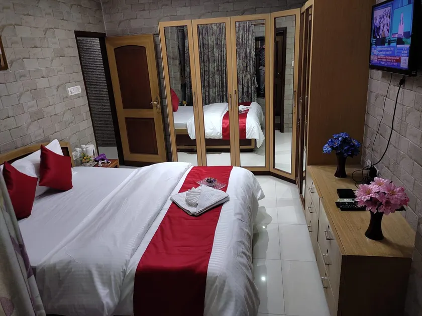 Dosti Service Apartment powai - Image 1