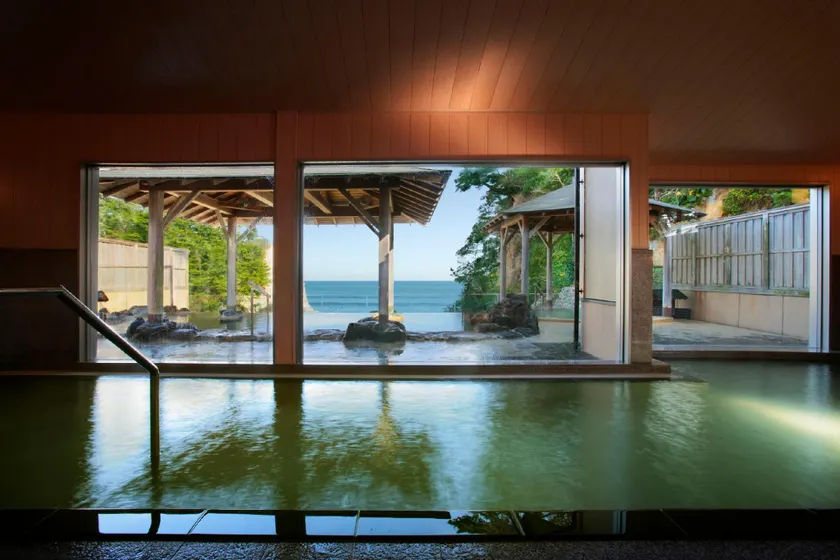 Itsuura Kanko Hotel - Image 1