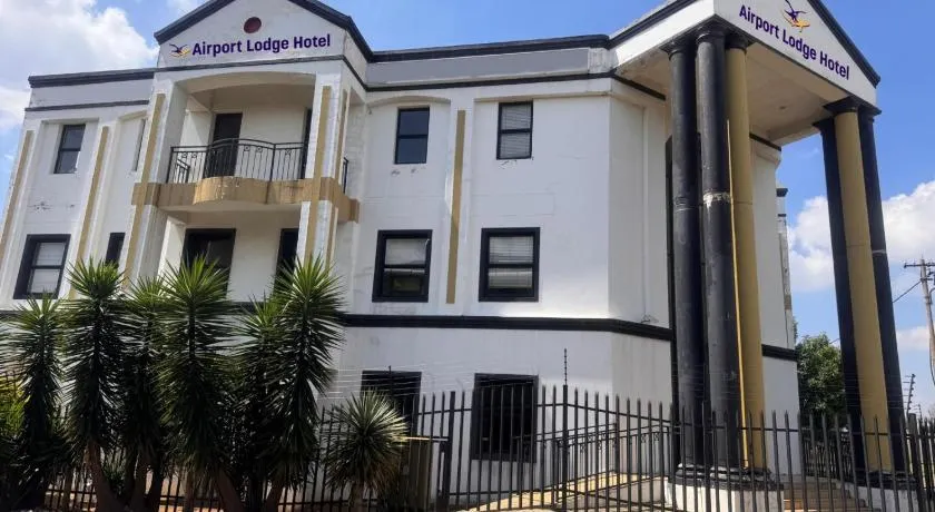 Airport Lodge Hotel - Image 1