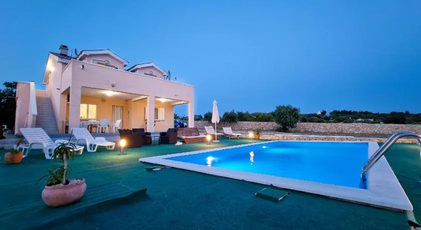 Vila Cicovac - Image 1