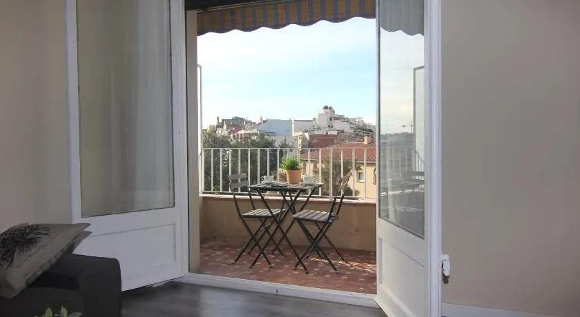 FELIP - Spacious and quiet apartments & one with Terrace - Image 1