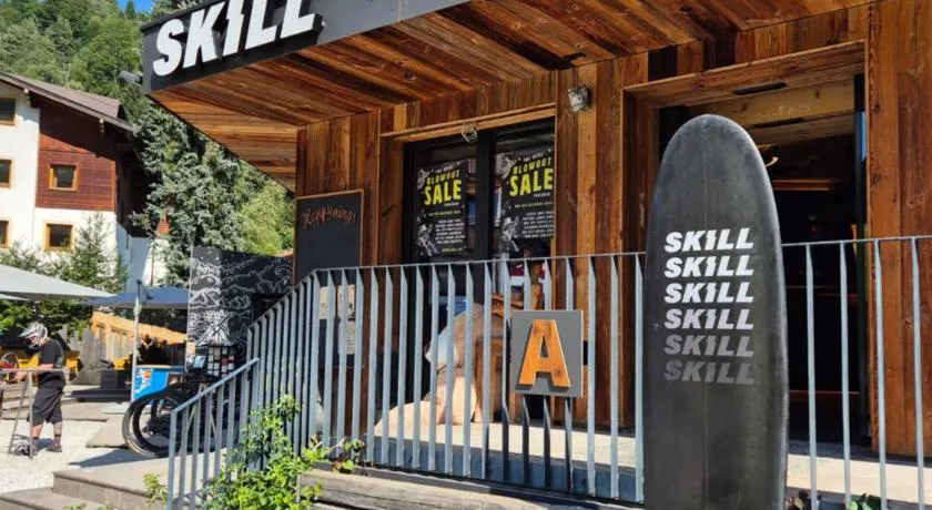 SKILL Mountain Lodge - Ski und Bike Hostel im Sommer mit JOKER CARD - Image 1