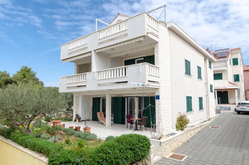 Ferienwohnungen Dragica (28771-A1) - Vodice - Image 1