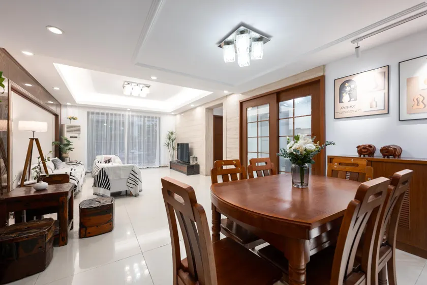 3-Bedroom Apartment in Shunde, Foshan - 160 Square Meters / 2 Private Bathrooms - Image 1