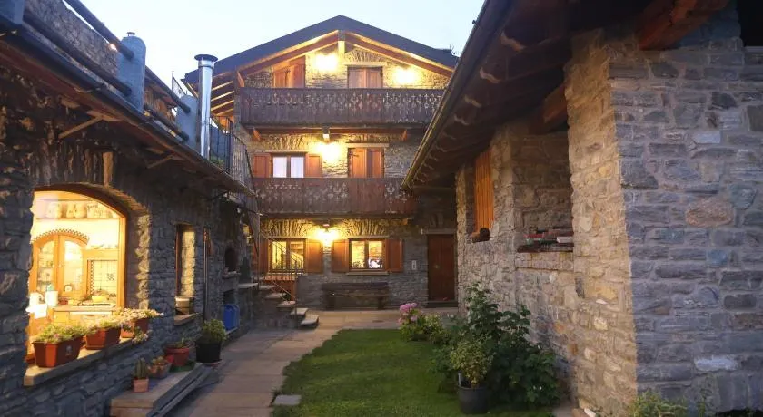 SUITE DEL VILLAGGIO - Image 1