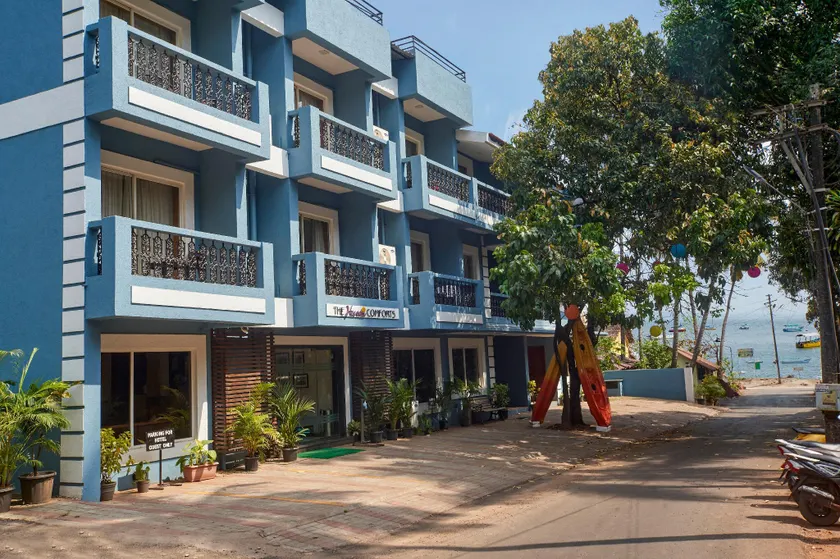 The Hawaii Comforts Panjim Donapaula - Image 1
