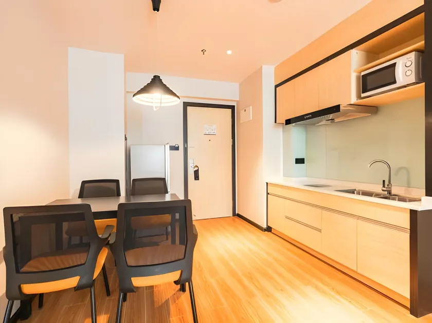 Rayfont Hotel & Apartment Chengdu - Image 1