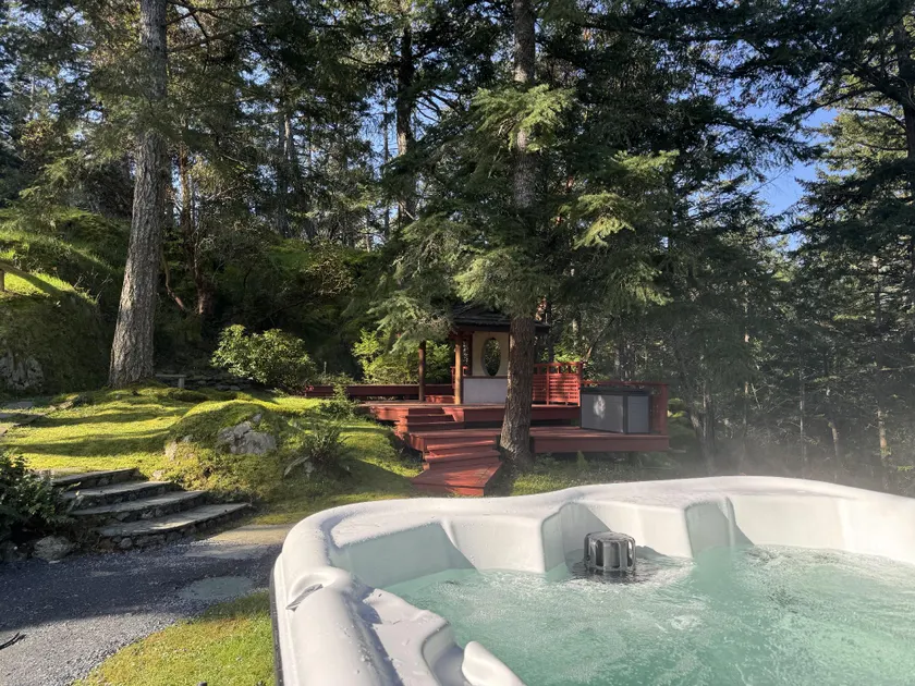 Private cottage in Metchosin close to Victoria - Image 1
