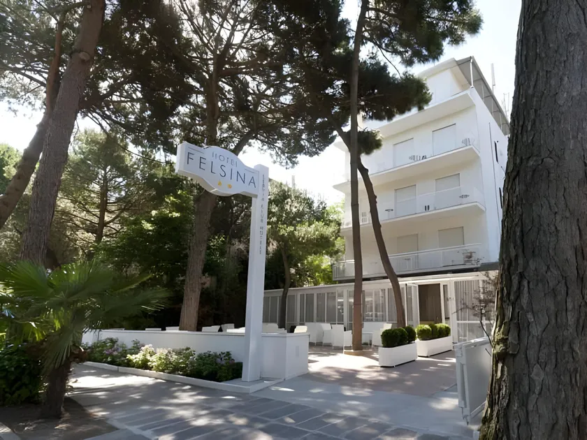 Hotel Maarea - Image 1