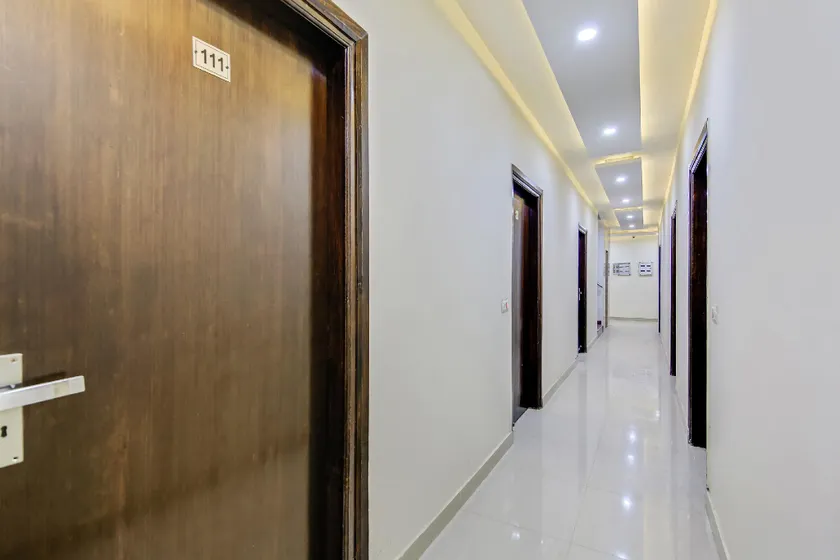 Hotel APJ GRAND - Image 1