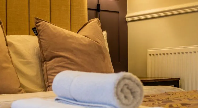 Abbey Court Guest House - Image 1