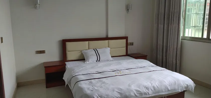 Golden 999 Hotel - Image 1