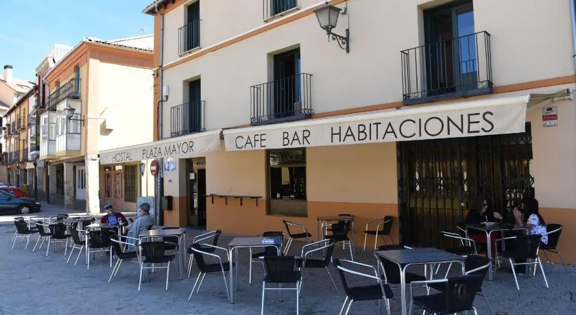 Hostal Plaza Mayor de Almazán - Image 1