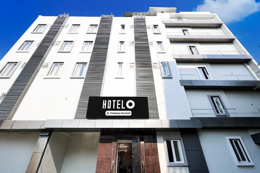 Super OYO Hotel O Kurnool City Railway Junction Formerly Diamond Court - Image 1