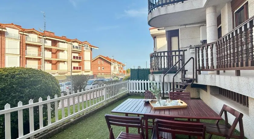 Apartamento en la playa con piscina - Azcona 6004 - Image 1