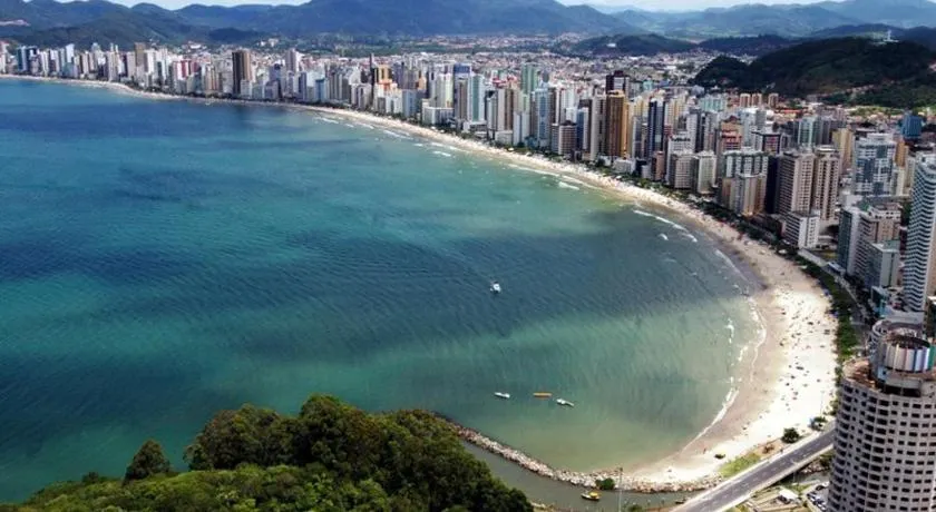 Apartamento Coral - 1 quadra do Mar - Image 1