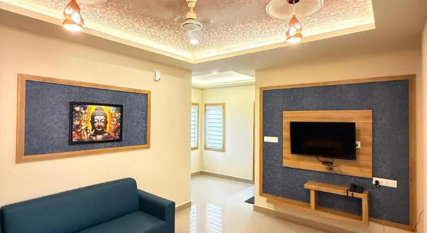 FLORA SUITES - Image 1