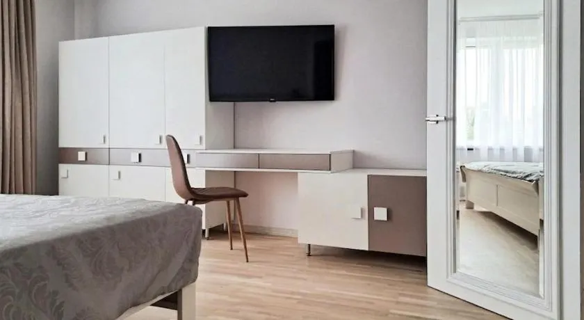 White Home & Garden - Image 1