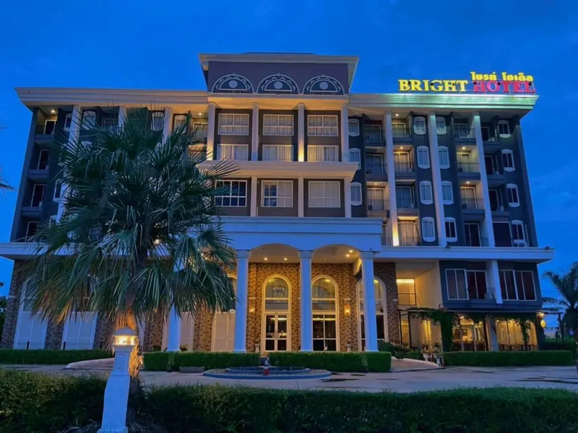 Bright Hotel - Image 1