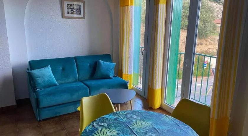 4MIR11JAUNE- Appartement avec place de parking proche centre ville - Image 1