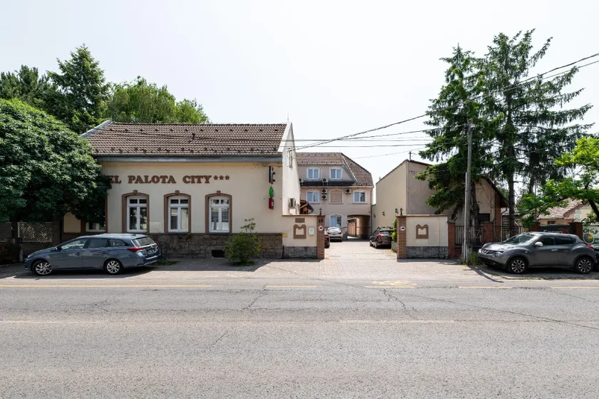 Hotel Palota City - Image 1