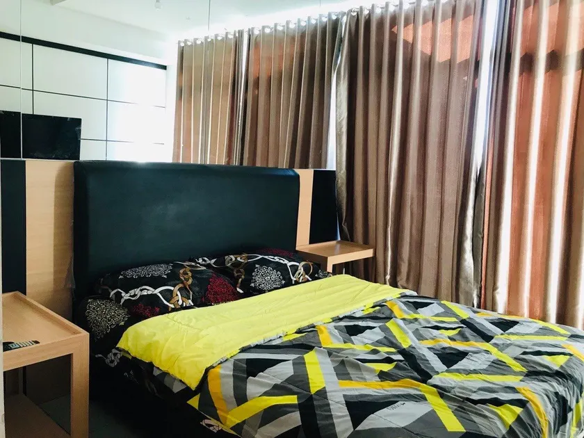 Romantic City View Treepark Apartement by Echa - Image 1