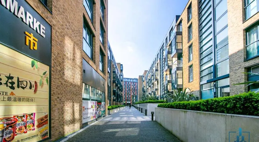 City View Apartments Chinatown - Image 1