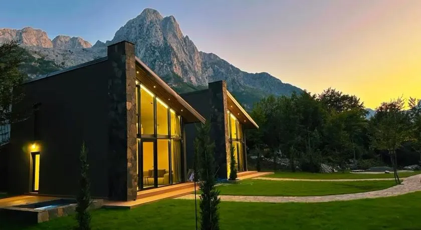 Northstar Villas - Image 1