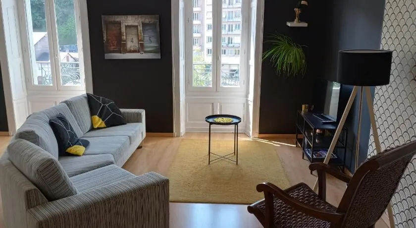 Tulle : bel appartement lumineux en centre ville - Image 1