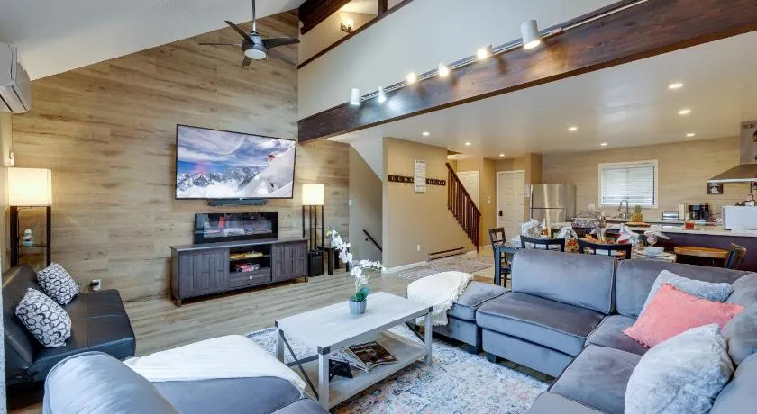 Pocono Paradise Ultimate Camelback Getaway townhouse - Image 1