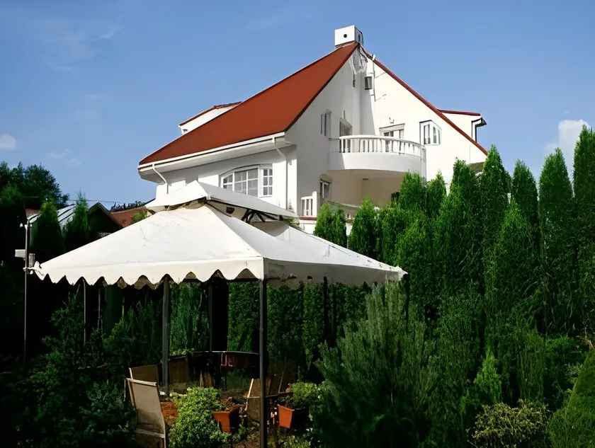 FOREST RETREAT Luxury Villas - Image 1