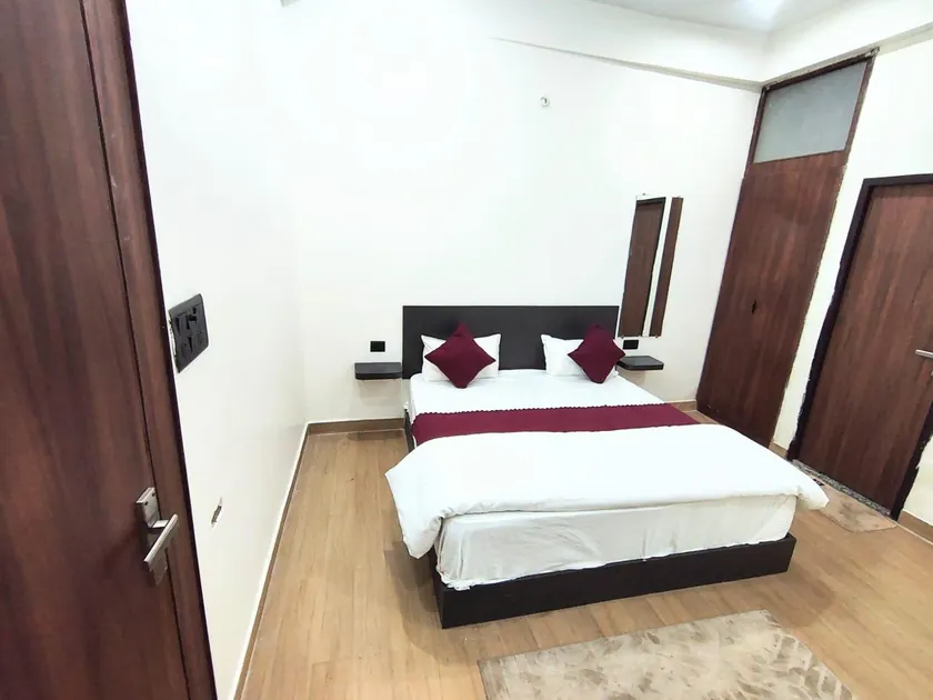Madhuvan Guest House - Image 1