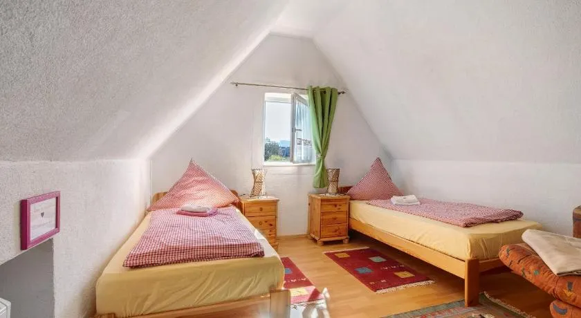 Apartamento 'Ferienwohnung Sila 1' com terraço partilhado e acesso Wi-Fi - Image 1