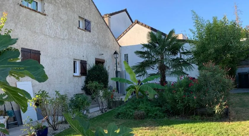 La maison parisienne & jardin - Image 1