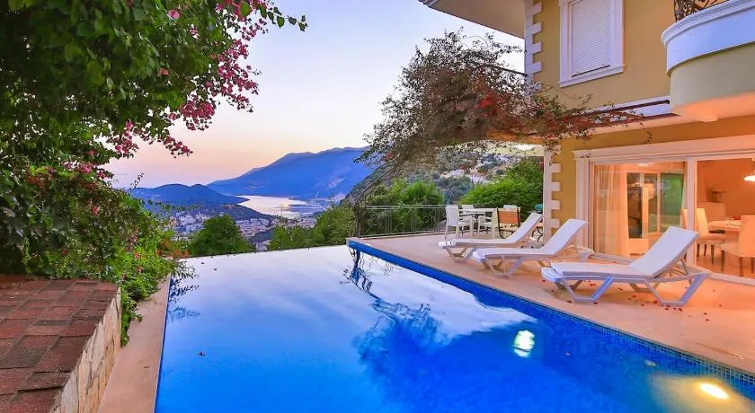 Villa Noyan - Image 1