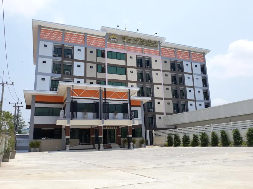 Phetlada Pavilion & Resort - Image 1