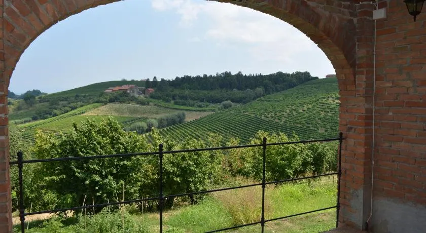 Cascina Valtignosa Camere Con Vigna - Image 1