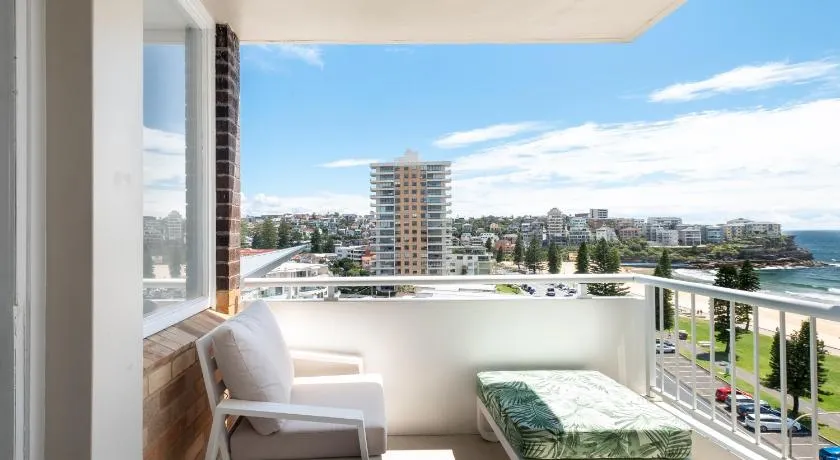 Stunning Beachfront penthouse-Beach District Views - Image 1