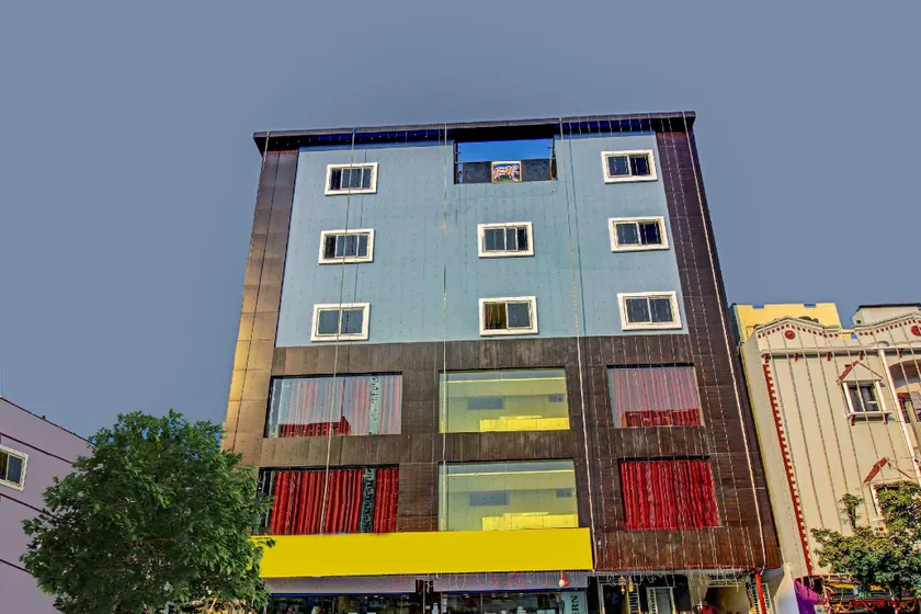 Hotel O Ab Residency Near Miraj Cinemas - Shalini Shivani - Image 1